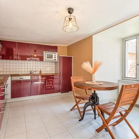 Havre De Paix Au Pied Du Chateau Et Des Remparts La Petite-Pierre