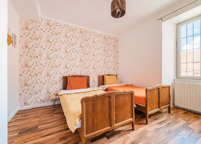 Havre De Paix Au Pied Du Chateau Et Des Remparts Vakantiehuis